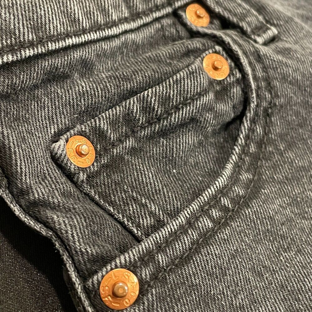 ~ LEVI'S 26 Ribcage Shorts Boho Cut Offs Button Fly Denim Black/Gray Fray Rolled - Picture 10 of 14